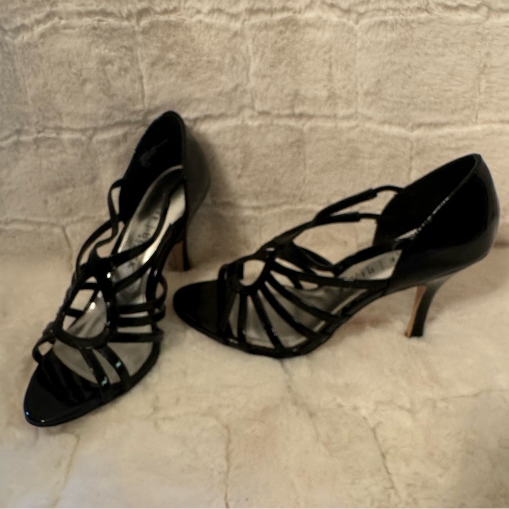White House Black Market Black Strappy Heels Size 7.5 NEW 4 inch Heel - Picture 3 of 12